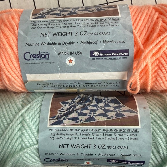 Vintage Natura Deluxe Acrylic Yarn Peach & Pale Green Creslan 4 Ply Full Skeins - Picture 4 of 4